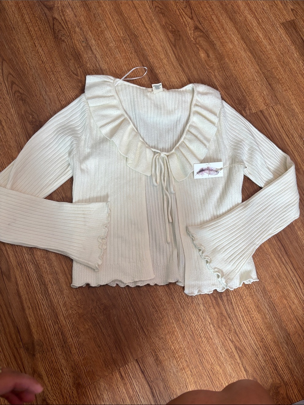 Jessica Simpson Cream Ruffle Tie-Front Ribbed Top